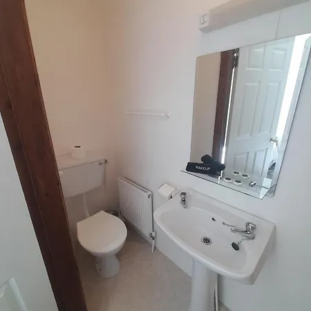 The Shamrock * Inis Oírr